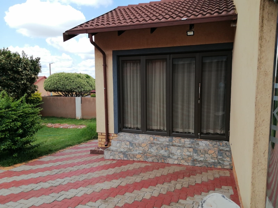 3 Bedroom Property for Sale in Tlhabane West North West